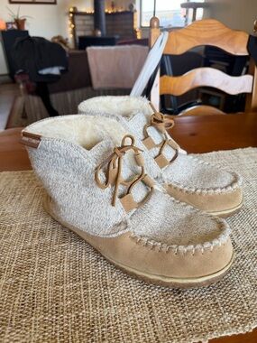 Minnetonka Torrey Moccasins
